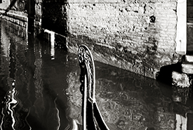 Gondola Iron Bow