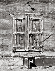 Rinelli Fruit Co. door