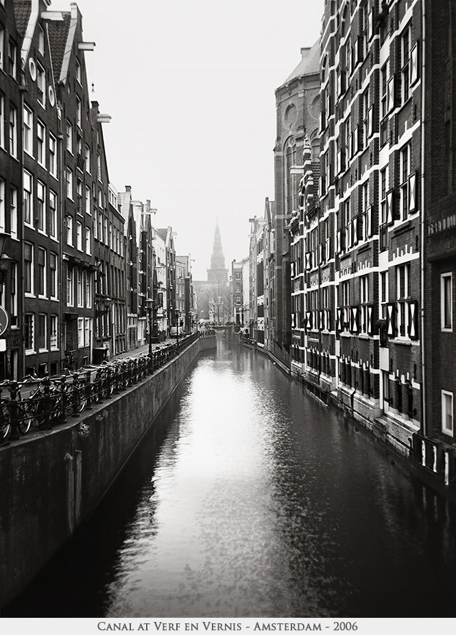 Canal at Verf en Vernis