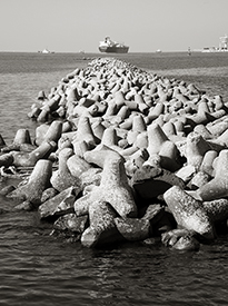 Tetrapod & Ship